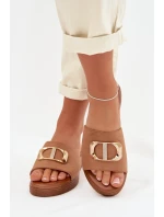 Dámské pantofle s zlatým detailem Camel model 22027934 - Boto Dámské pantofle s zlatým detailem Camel model 22027934 - Boto