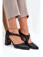 Dámské kožené lodičky na podpatku s ozdobnou sponou Vinceza – černé Dámské kožené lodičky na podpatku s ozdobnou sponou Vinceza – černé