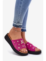 Dámské Zamszové Pantofle S Fuchsie model 21697716 - VINCEZA