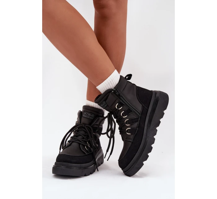 Dámské kotníkové boty Liorae trapery na platformě – černé Dámské kotníkové boty Liorae trapery na platformě – černé