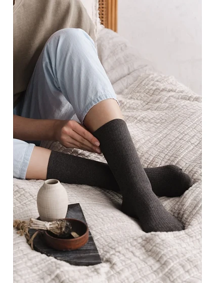 DÁMSKÉ PONOŽKY S VELBLOUDÍ VLNOU 053