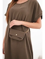 Dámské šaty s krátkým rukávem a model 22064361 na řetízku hnědá - K-Fashion
