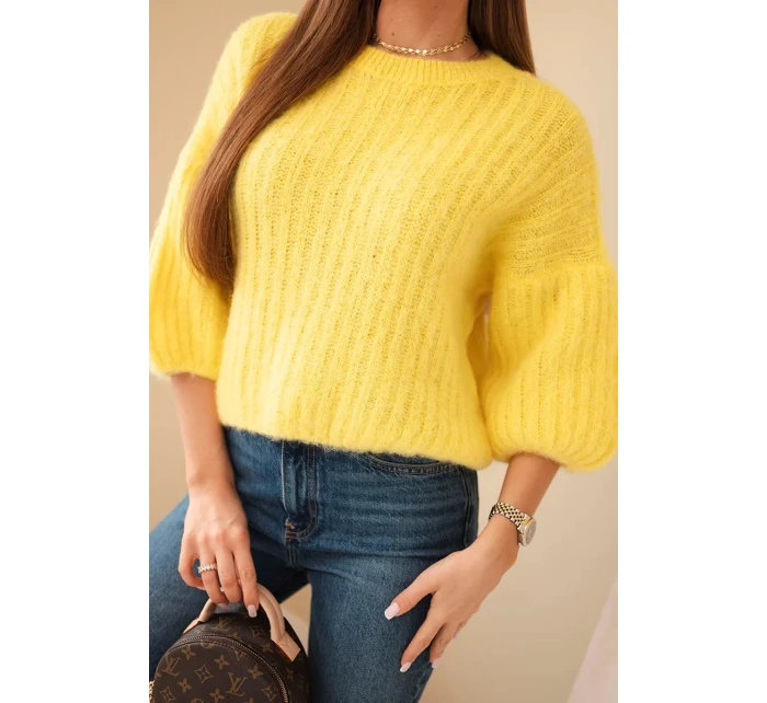 Svetr dámský z mohéru s krátkým rukávem žlutý Svetr dámský z mohéru s krátkým rukávem žlutý