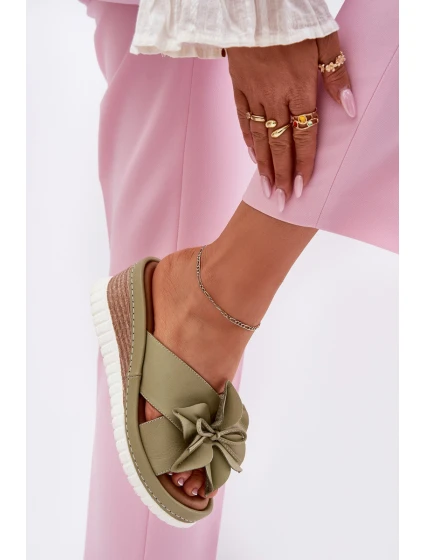 Kožené Dámské Sandály Na Klínu S Dekorativním  Zelené model 21695995 - Artiker