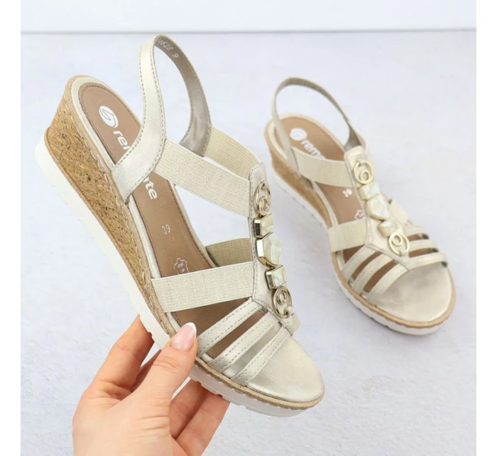 Dámské zlaté sandály  na platformě s podrážkou model 21904834 - Remonte