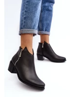 Kožené dámské kotníčkové boty na sloupku s nízkým svrškem a zipy černé Annaja Kožené dámské kotníčkové boty na sloupku s nízkým svrškem a zipy černé Annaja