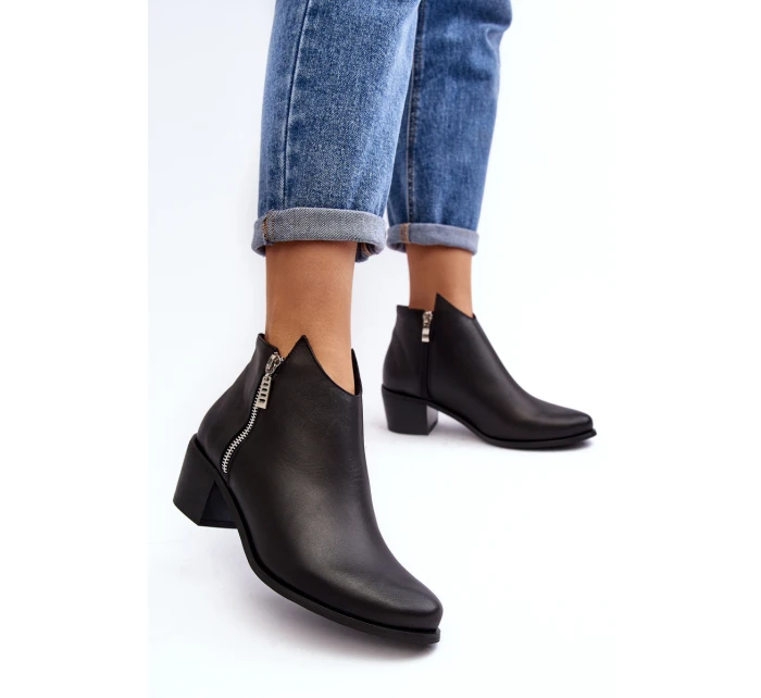 Kožené dámské kotníčkové boty na sloupku s nízkým svrškem a zipy černé Annaja Kožené dámské kotníčkové boty na sloupku s nízkým svrškem a zipy černé Annaja