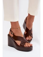 Dámské sandály z eko kůže na platformě Čokoládové model 21937446 - Boto