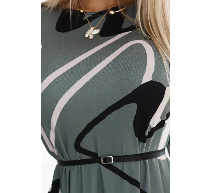Dámské trapézové šaty v olivové barvě s opaskem a s vzorem model 20690327 - numoco Dámské trapézové šaty v olivové barvě s opaskem a s vzorem model 20690327 - numoco