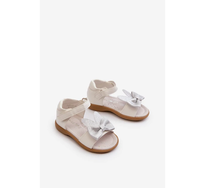 Dětské S Mašlí Se Na Suchý Zip Bílé model 21654172 - EVENTO