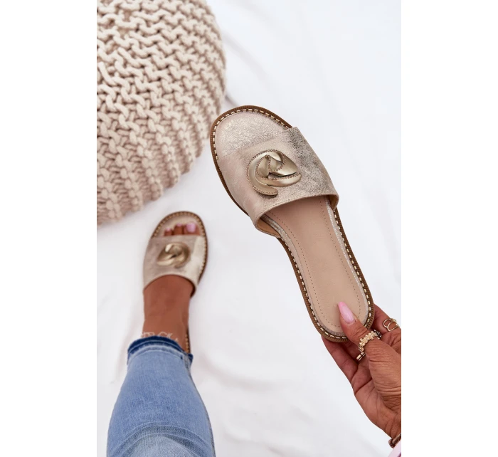 Dámské sandály na plochém podpatku s ozdobným detailem KV51-007 zlaté
