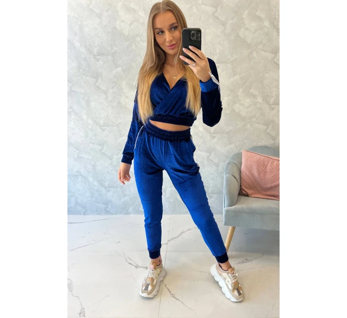 Chrpová velurová souprava Queen s nápisem