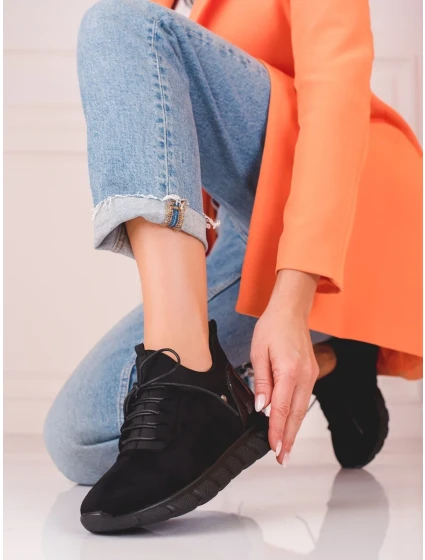 Krásné dámské tenisky černé bez podpatku Krásné dámské tenisky černé bez podpatku