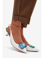 Kožené dámské lodičky na podpatku s ozdobou model 22100350 Bílé - D&A