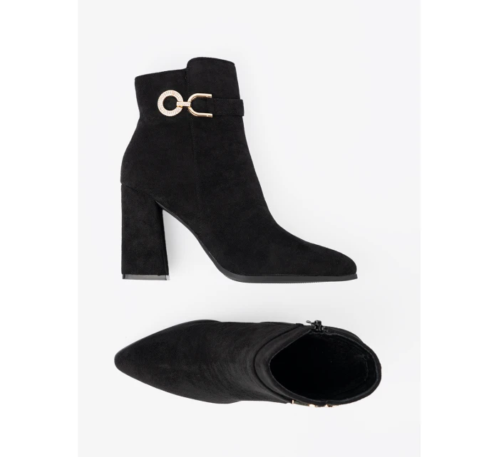 Trendy kotníčkové boty černé dámské na širokém podpatku Trendy kotníčkové boty černé dámské na širokém podpatku