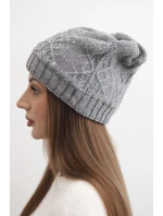 Dámská zimní čepice s vlnou a ozdobným pletením s perličkami model 21783051 tmavě šedá - K-Fashion