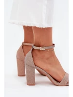 Lesklé Dámské Sandály Na Podpatku Růžové Zlato model 21704008 - Boto Lesklé Dámské Sandály Na Podpatku Růžové Zlato model 21704008 - Boto