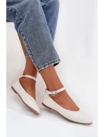 Dámské baleríny s a sponou bílé model 21747601 - Boto