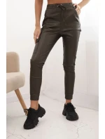 Dámské kalhoty z ekokůže s kapsami a šněrováním v pase khaki