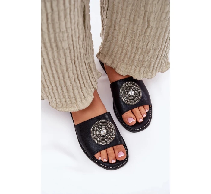 Dámské Pantofle Na Plochém Podpatku S Ozdobou model 21696758 Černé - S.Barski