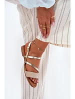 Kožené dámské sandály na plochém podpatku model 21697455 zlaté - Maciejka