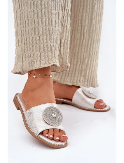 Dámské Pantofle Na Plochém Podpatku S Ozdobou model 21696751 Stříbrné - S.Barski