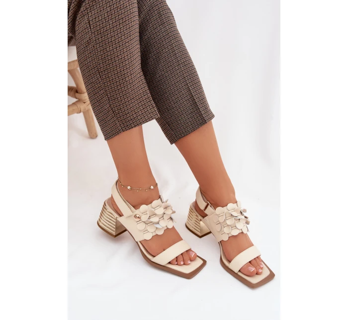 Kožené sandály na podpatku D&A CR61-3062 Béžové