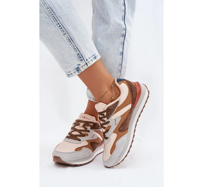 Dámské tenisky z semiše  hnědé model 22107471 - McArthur