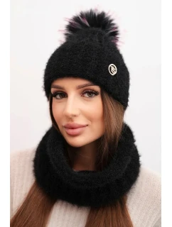 Dámská zimní souprava s bambulí a model 21791631 černý - K-Fashion