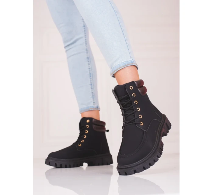 Krásné kotníčkové boty dámské černé na plochém podpatku Krásné kotníčkové boty dámské černé na plochém podpatku