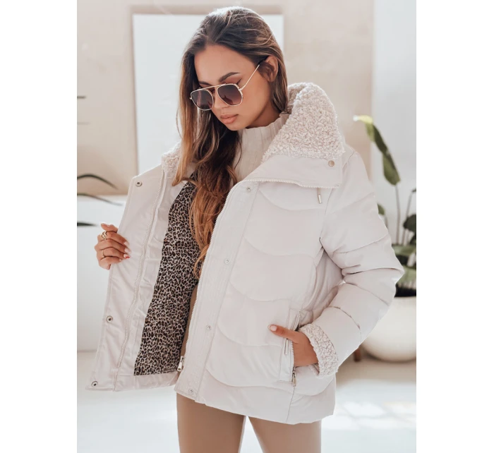 Dámská prošívaná zimní bunda s kapucí bílá Dstreet model 21990458 - FashionStreet