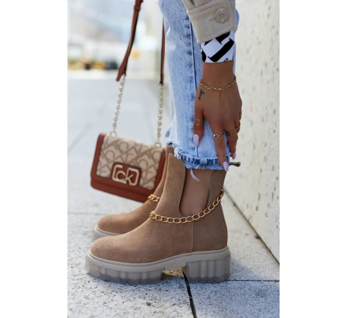 Módní semišové kozačky s střihem Camel model 21578644 Me - Boto Módní semišové kozačky s střihem Camel model 21578644 Me - Boto