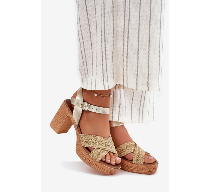 Kožené Sandály Na Podpatku S Pletením Na  Zlaté model 21697421 - Zazoo