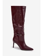 Dámské kozačky na jehlovém podpatku s páskem bordó model 21744541 - Boto