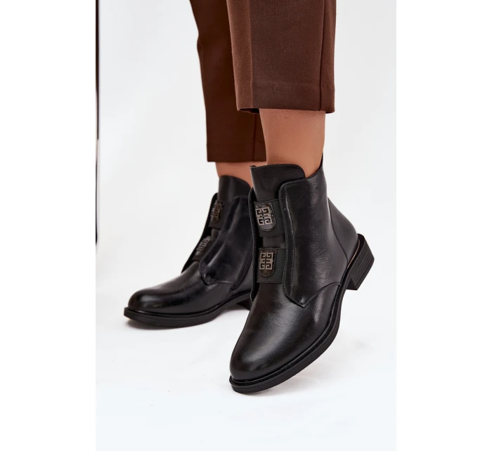 Dámské zateplené boty Tavressa – černé, s nízkým podpatkem a ozdobami Dámské zateplené boty Tavressa – černé, s nízkým podpatkem a ozdobami