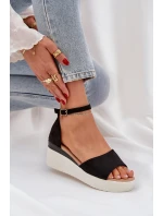 Lehké sandály na platformě a s jemným černé model 21684676 - Boto