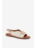 Dámské sandály na plochém podpatku se zlatou ozdobou béžové model 21701665 - EVENTO