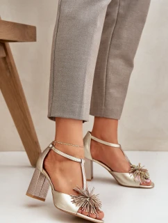 Kožené sandály na podpatku s ozdobou model 21682613 Zlaté - Laura Messi