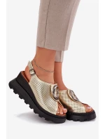 Kožené Dámské Sandály Na Klínu S Ozdobou Artiker model 21695639 Zlaté - Boto