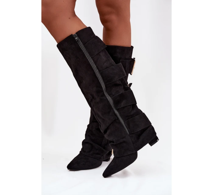 Dámské kozačky na sloupkovém podpatku s ohrnovaným svrškem a zlatými přezkami Isavelle – černé