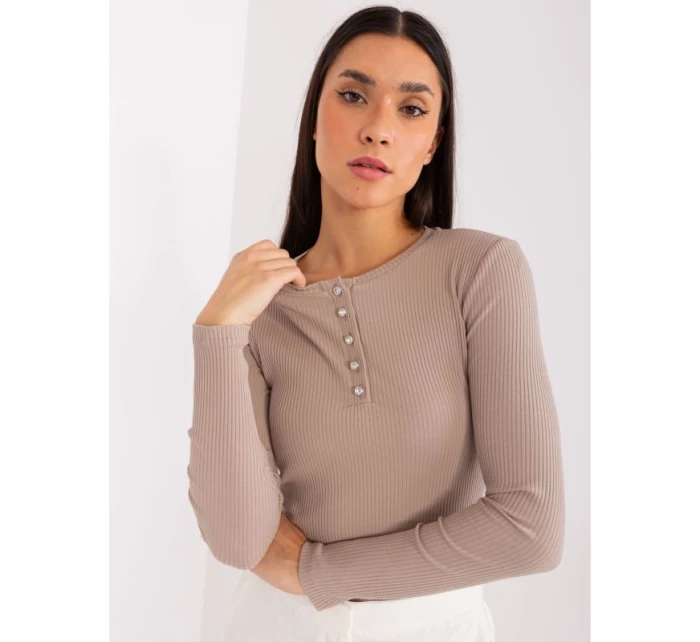 Tmavě béžová bavlněná halenka model 21462274 - BASIC FEEL GOOD Tmavě béžová bavlněná halenka model 21462274 - BASIC FEEL GOOD