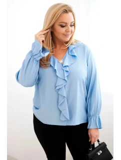 Dámská viskózová blůza Plus Size s volánem a ozdobnou broží modrá