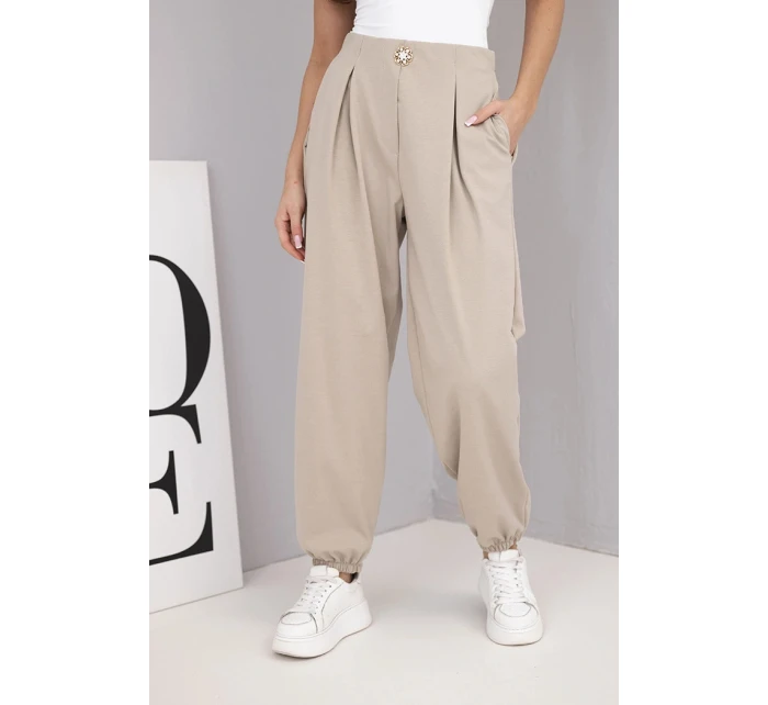 Dámské bavlněné kalhoty s vysokým pasem a ozdobným knoflíkem tmavě béžové