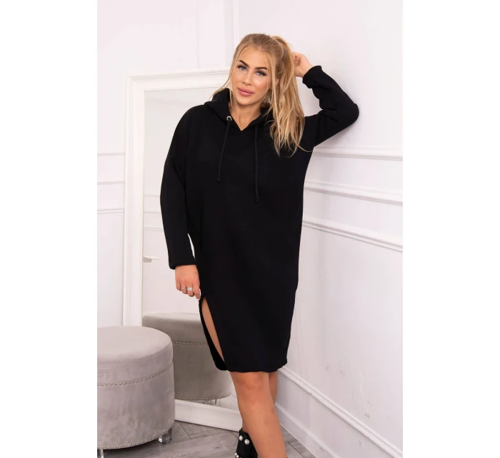 Šaty s kapucí a bočním rozparkem černé Šaty s kapucí a bočním rozparkem černé