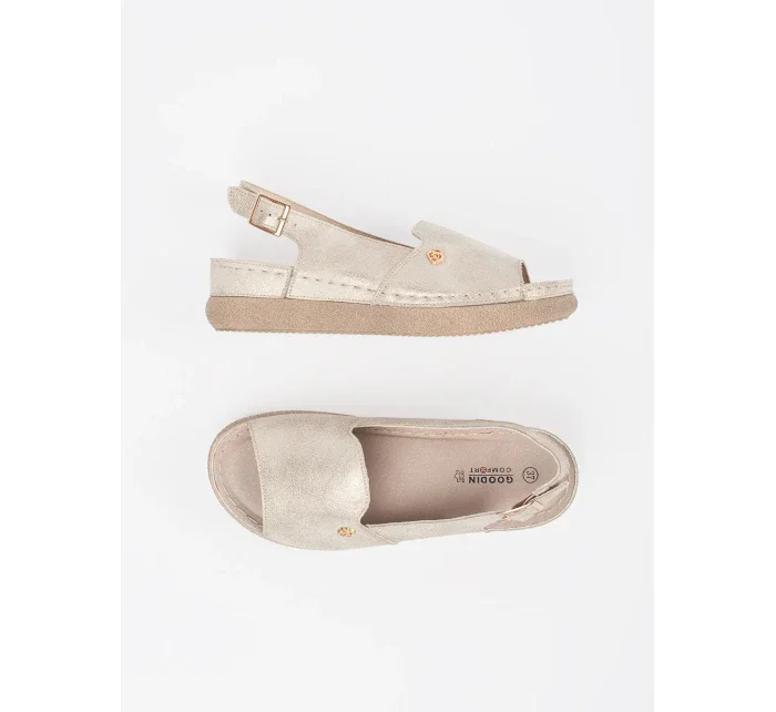 Trendy dámské zlaté  sandály na plochém podpatku