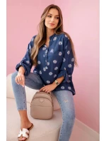 model 21911564 dámská halenka s květinovým vzorem, dlouhými rukávy a knoflíky Džínová - K-Fashion