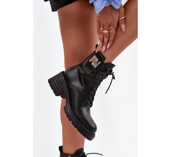 Dámské kožené workery na podpatku s ozdobným detailem Artiker – černé Dámské kožené workery na podpatku s ozdobným detailem Artiker – černé