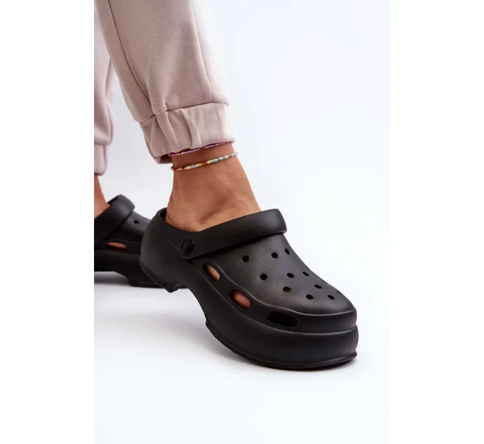 Dámské pěnové pantofle s masivní podrážkou Black model 20448799 - Kesi