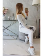 Sada s dvojitými pruhy bílé barvy