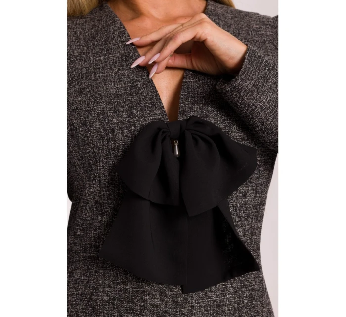 šaty s výstřihem do V černé model 21295846 - Moe šaty s výstřihem do V černé model 21295846 - Moe